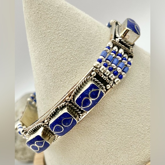 TIBETAN LAPIS LAZULI BRACELET - Picture 3 of 15
